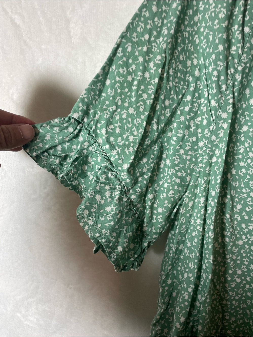 beachlunchlounge Green Floral Peasant Tunic - Picture 4 of 4